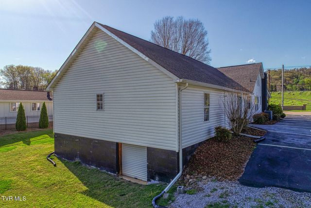 812 East Main Street, Rogersville, TN 37857