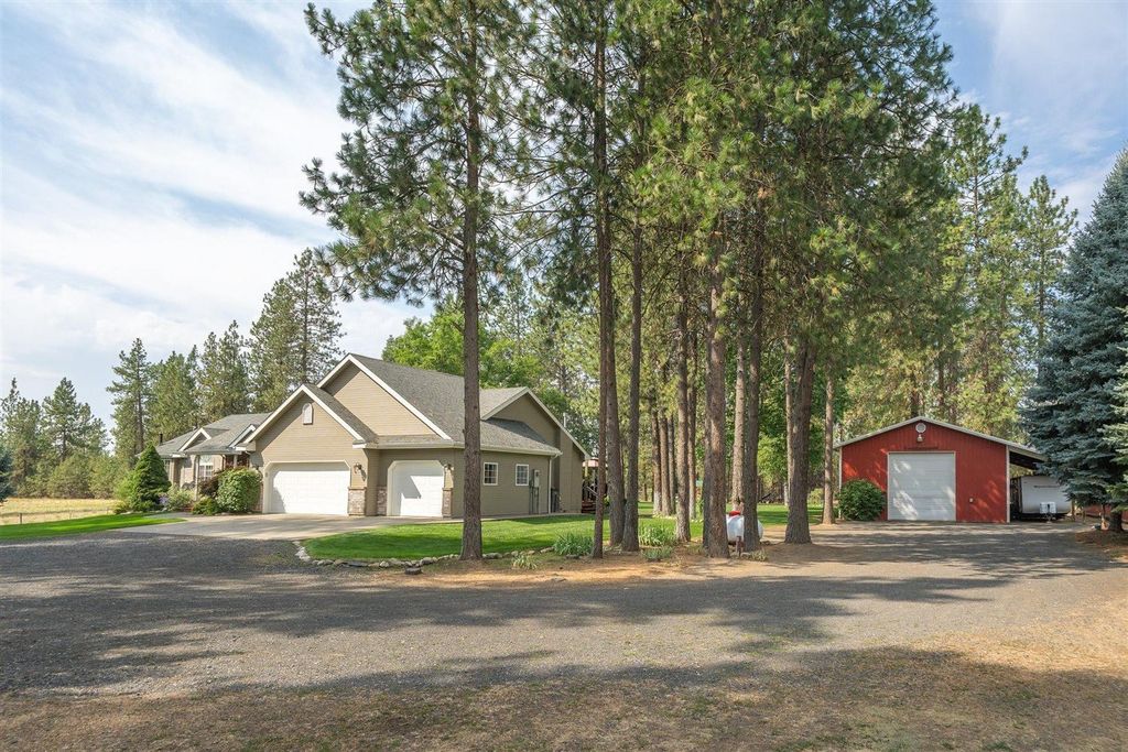19505 N Newport Rd, Colbert, WA 99005