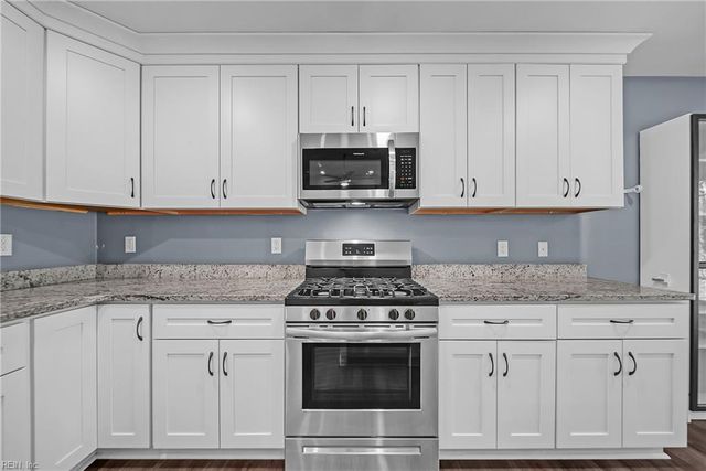 4524 Winnie DR, Chesapeake, VA 23321