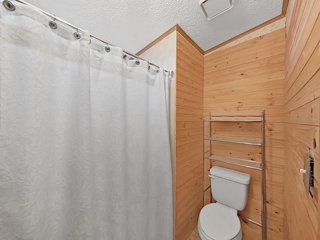 1704 QUAIL HILL DR, Lakeland, FL 33810