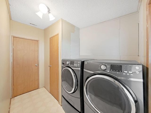 1704 QUAIL HILL DR, Lakeland, FL 33810