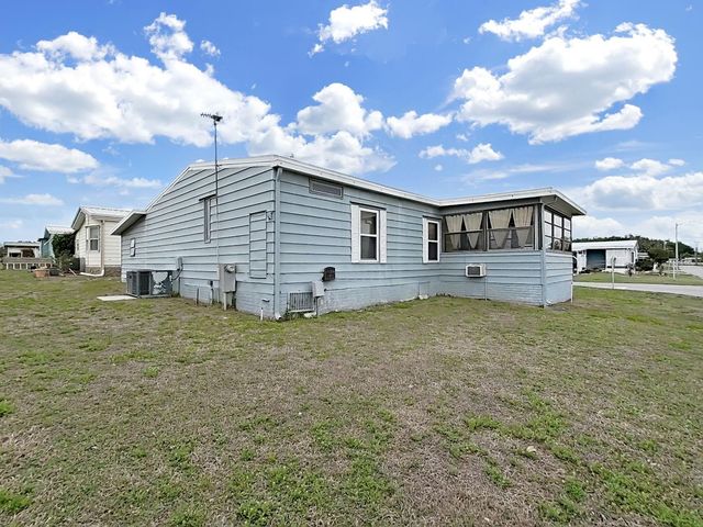 1704 QUAIL HILL DR, Lakeland, FL 33810