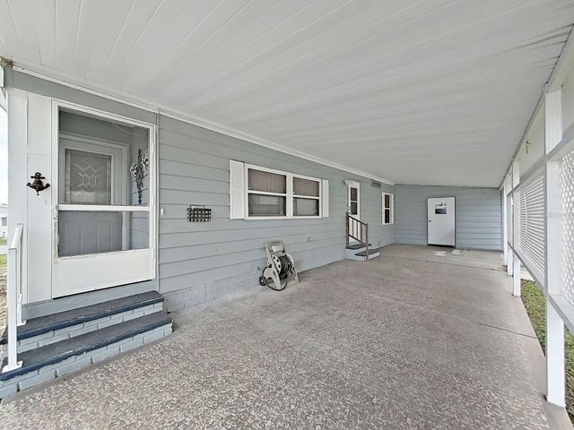 1704 QUAIL HILL DR, Lakeland, FL 33810