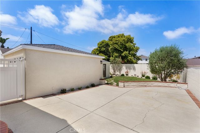 659 W Sycamore, El Segundo, CA 90245