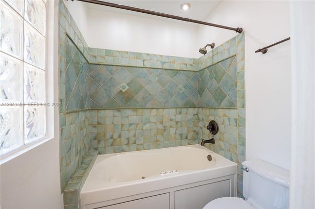 2133 N 14th Ave, Hollywood, FL 33020