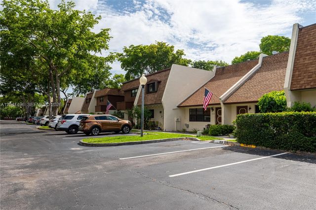 2133 N 14th Ave, Hollywood, FL 33020