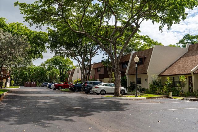 2133 N 14th Ave, Hollywood, FL 33020