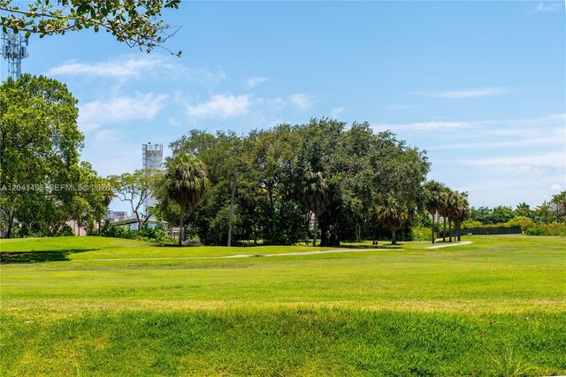 2133 N 14th Ave, Hollywood, FL 33020