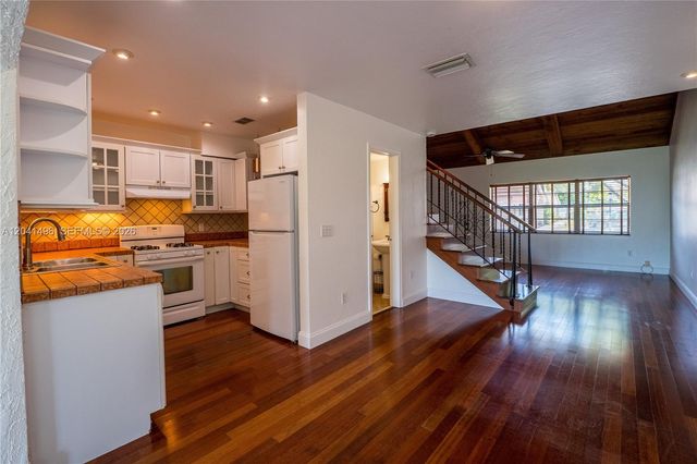 2133 N 14th Ave, Hollywood, FL 33020