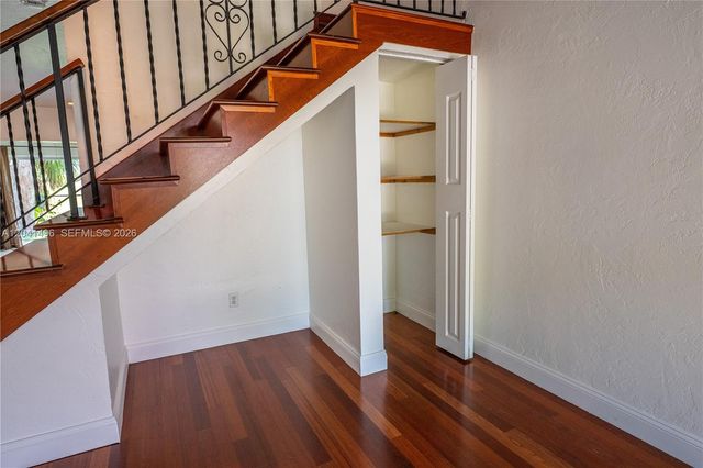 2133 N 14th Ave, Hollywood, FL 33020