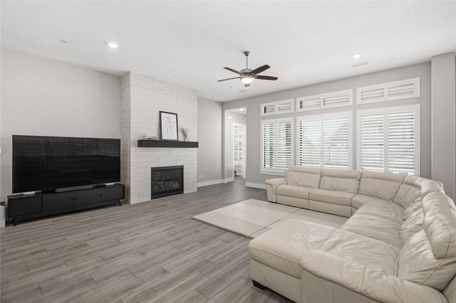 1222 Mcmurtry Ridge Drive, Katy, TX 77494