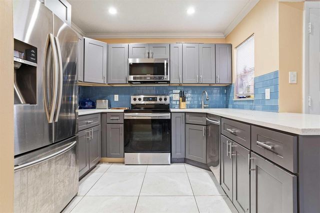 4156 Carambola Circle 2154, Coconut Creek, FL 33066