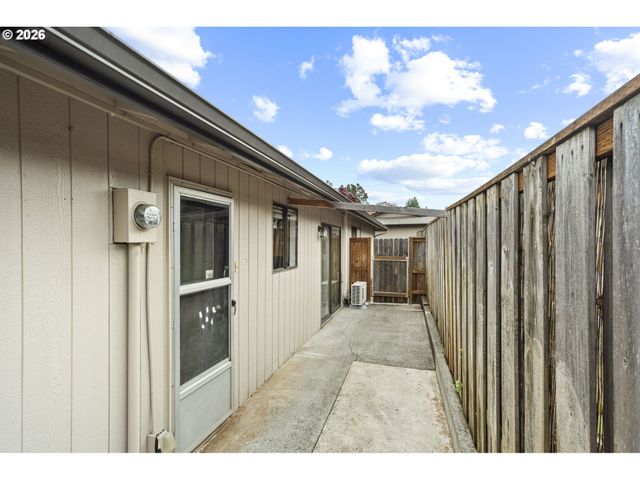 3513 Ne 45TH St A, Vancouver, WA 98661