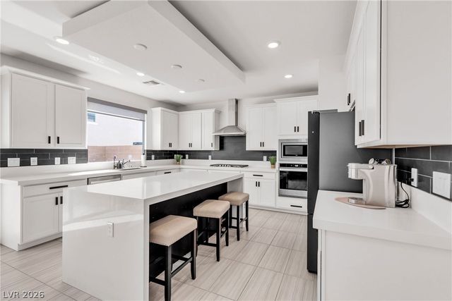 10122 Mystic Falls Drive, Las Vegas, NV 89141