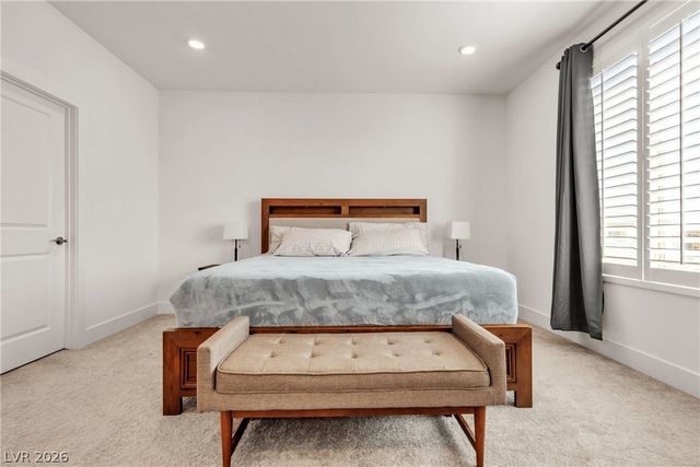 10122 Mystic Falls Drive, Las Vegas, NV 89141