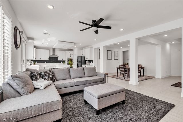 10122 Mystic Falls Drive, Las Vegas, NV 89141