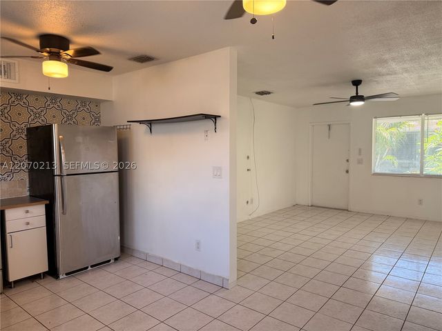 1104 N 17th Ct 104, Hollywood, FL 33020