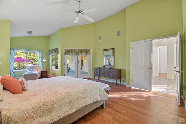 5828 Owl Hill Ave, Santa Rosa, CA 95409