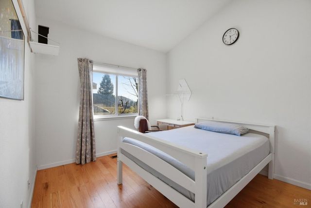 5828 Owl Hill Ave, Santa Rosa, CA 95409