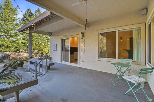 5828 Owl Hill Ave, Santa Rosa, CA 95409