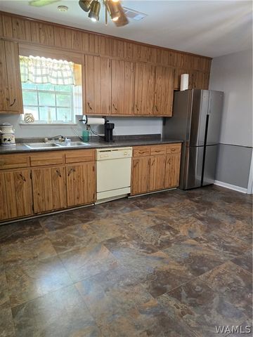 3302 Royal Oak, Northport, AL 35473