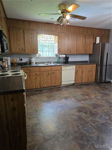 3302 Royal Oak, Northport, AL 35473