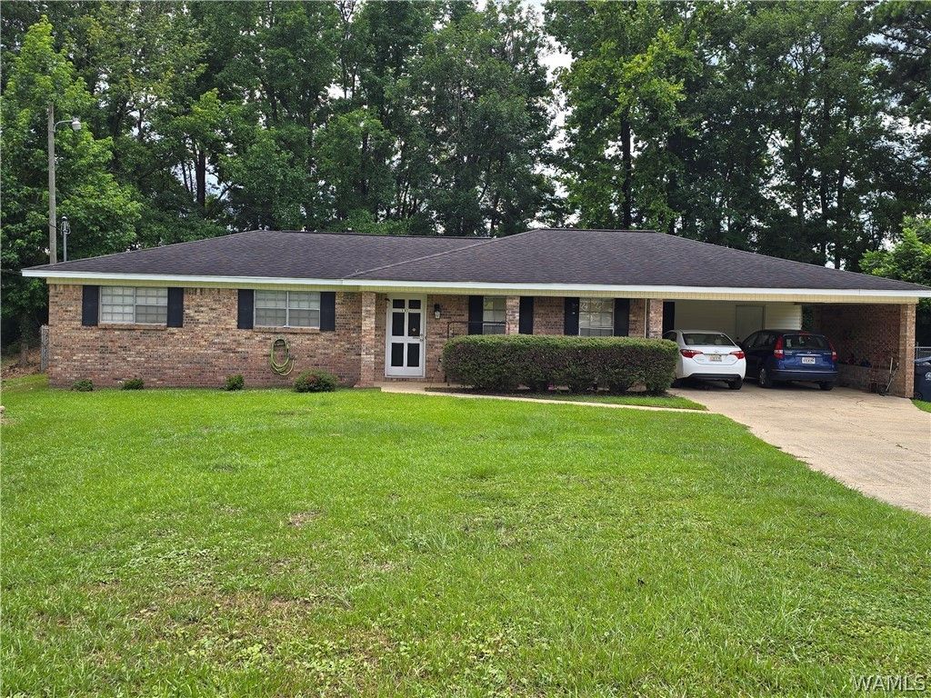 3302 Royal Oak, Northport, AL 35473