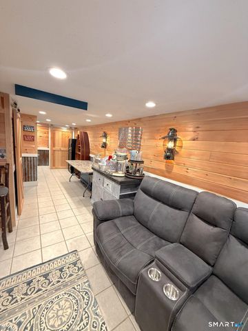 100 North Street, Wolcott, CT 06716