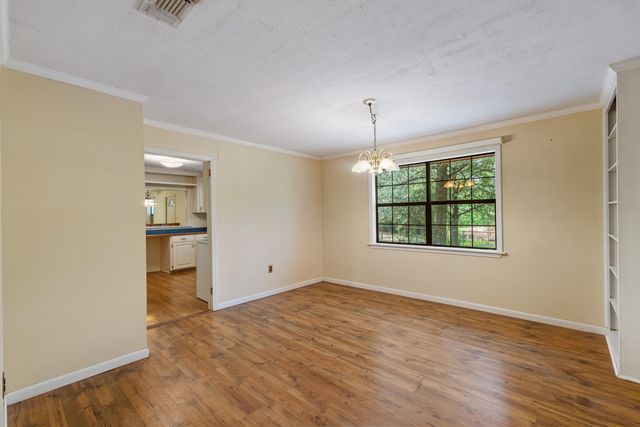 862 Epley, Hattiesburg, MS 39402