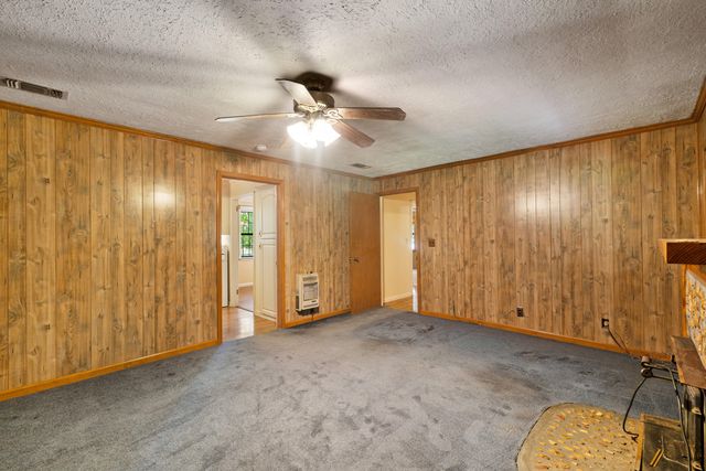 862 Epley, Hattiesburg, MS 39402