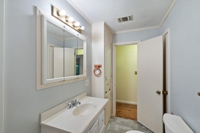 862 Epley, Hattiesburg, MS 39402