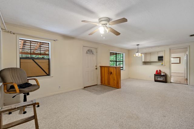 862 Epley, Hattiesburg, MS 39402