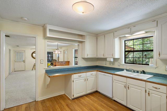 862 Epley, Hattiesburg, MS 39402