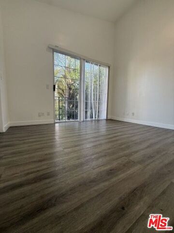 621 N Bronson Avenue 201, Los Angeles, CA 90004