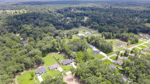 151 County Road 6606, Dayton, TX 77535