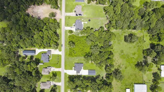 151 County Road 6606, Dayton, TX 77535