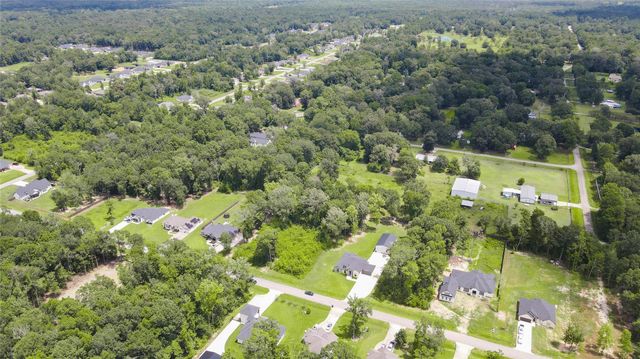 151 County Road 6606, Dayton, TX 77535