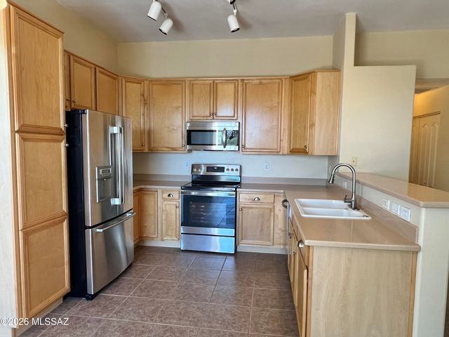 10836 S Heart Break Ridge Place, Vail, AZ 85641