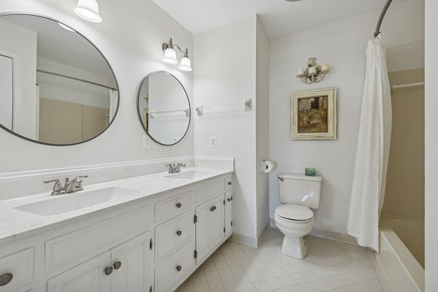 215 Cumberland Trce, Nashville, TN 37214