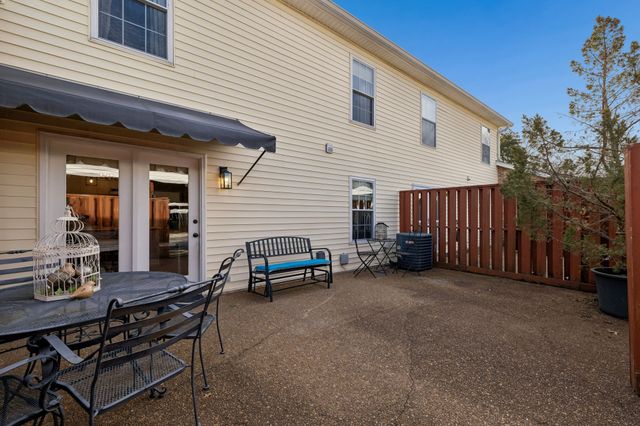 215 Cumberland Trce, Nashville, TN 37214