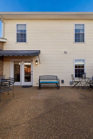 215 Cumberland Trce, Nashville, TN 37214