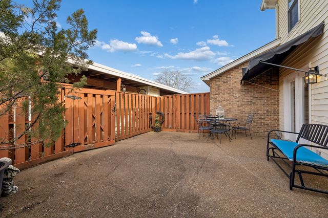 215 Cumberland Trce, Nashville, TN 37214