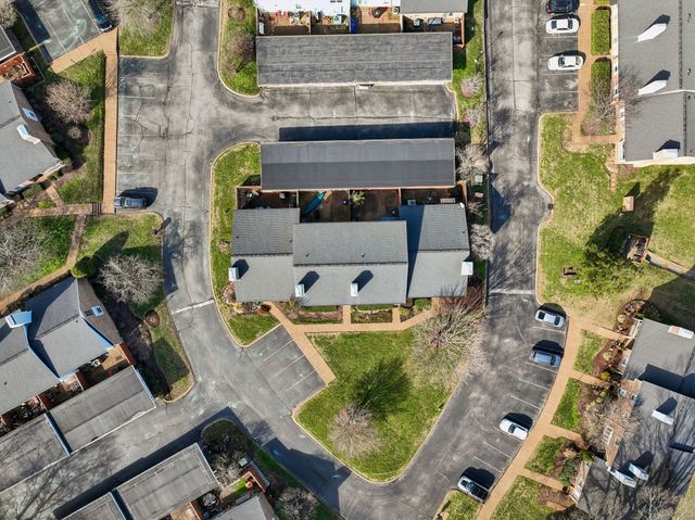 215 Cumberland Trce, Nashville, TN 37214