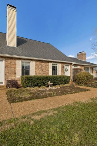215 Cumberland Trce, Nashville, TN 37214
