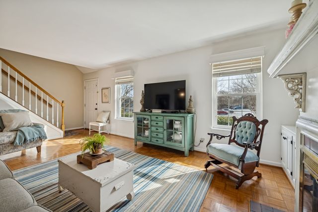 215 Cumberland Trce, Nashville, TN 37214