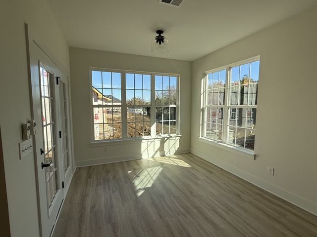 6008 Northern Oak Chase Dr, Smyrna, TN 37167