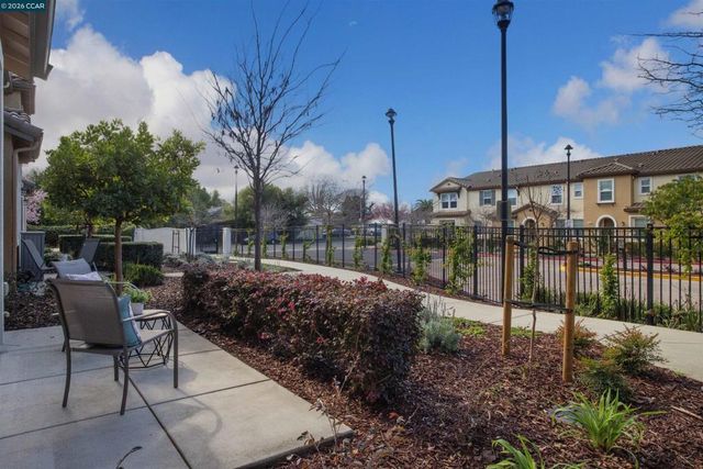 110 Del Alba St., San Pablo, CA 94806