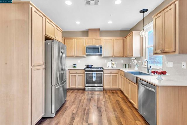 110 Del Alba St., San Pablo, CA 94806