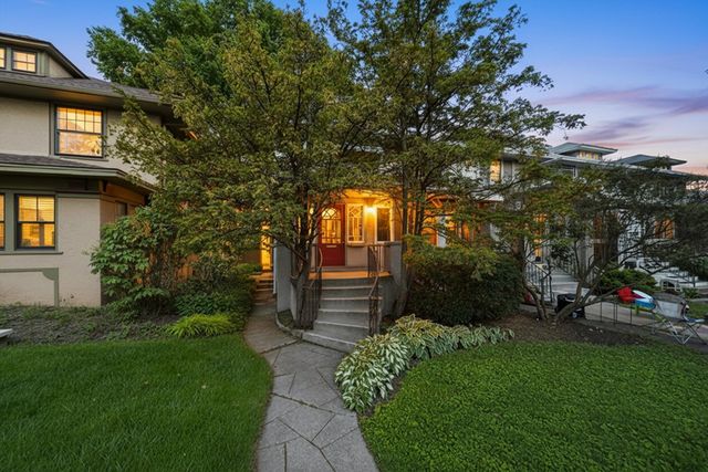 704 Clarence Avenue, Oak Park, IL 60304
