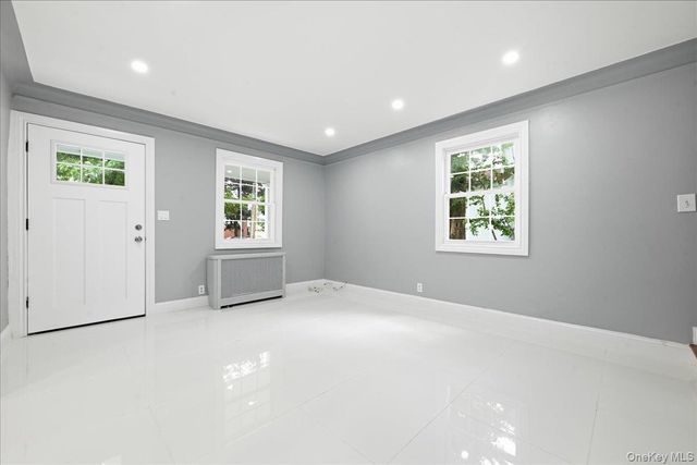 415 Leonard Boulevard, New Hyde Park, NY 11040